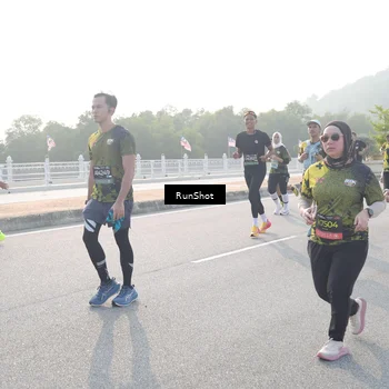 Runner Photo 6876826