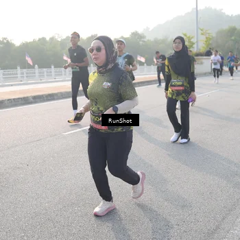 Runner Photo 6876829