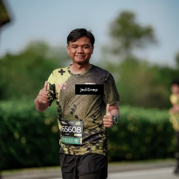 Runner Photo 6876848