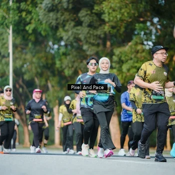 Runner Photo 6876865