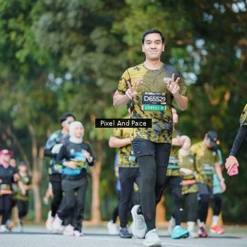 Runner Photo 6876870