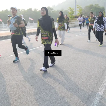 Runner Photo 6876901