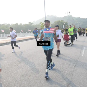 Runner Photo 6876946