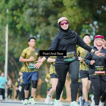 Runner Photo 6876955
