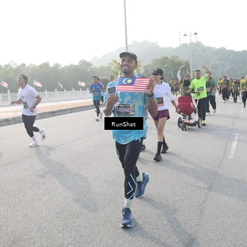 Runner Photo 6876957