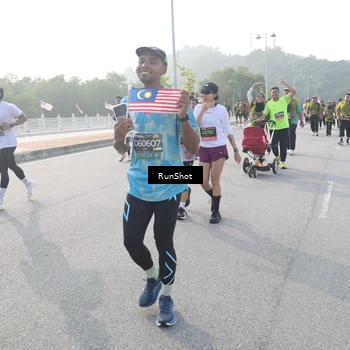 Runner Photo 6876964