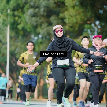 Runner Photo 6876971