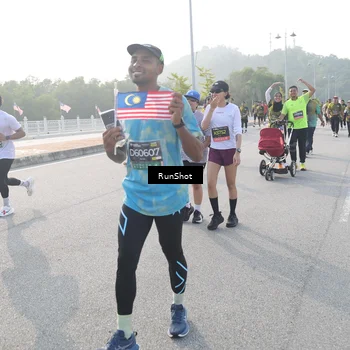 Runner Photo 6876974