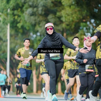 Runner Photo 6876976