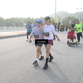 Runner Photo 6876987