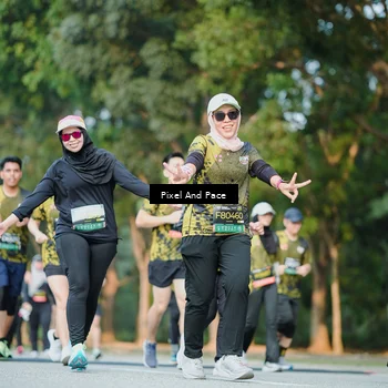 Runner Photo 6877002