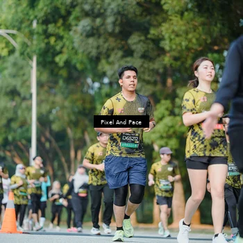Runner Photo 6877007