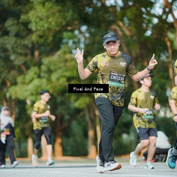 Runner Photo 6877010