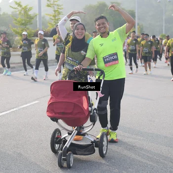 Runner Photo 6877015