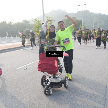 Runner Photo 6877032