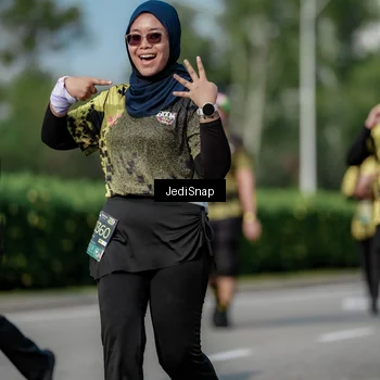 Runner Photo 6877036