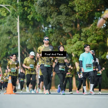 Runner Photo 6877037
