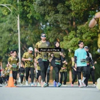 Runner Photo 6877038
