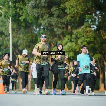 Runner Photo 6877051