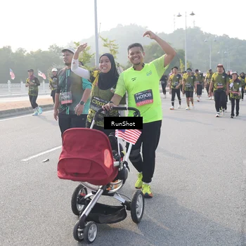 Runner Photo 6877052