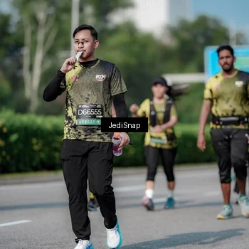Runner Photo 6877054
