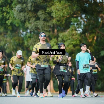 Runner Photo 6877065