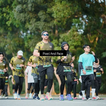 Runner Photo 6877069