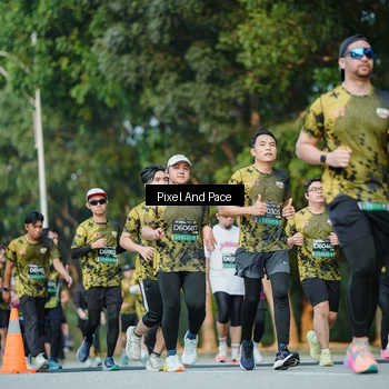 Runner Photo 6877072