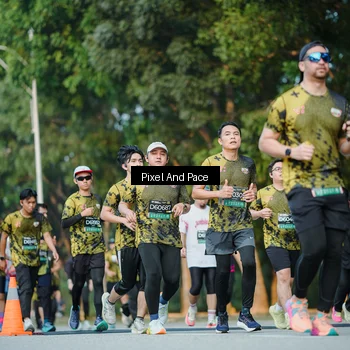 Runner Photo 6877073