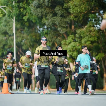 Runner Photo 6877074