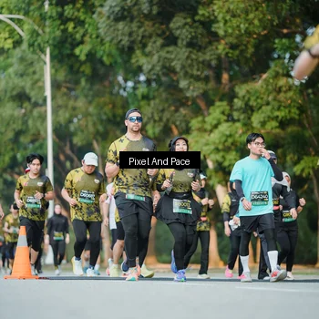 Runner Photo 6877077