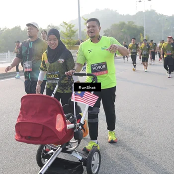 Runner Photo 6877086