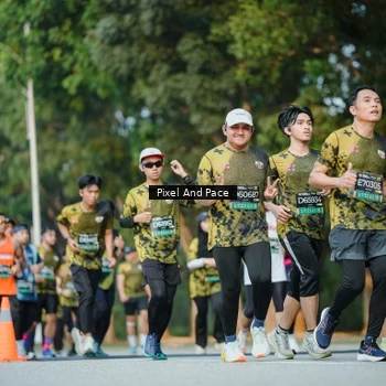 Runner Photo 6877088