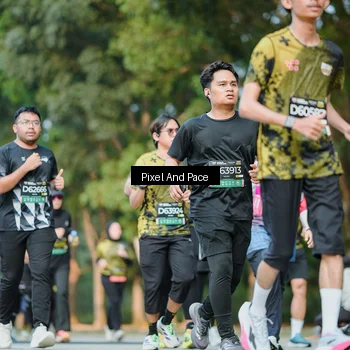 Runner Photo 6877097