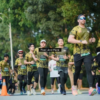Runner Photo 6877104