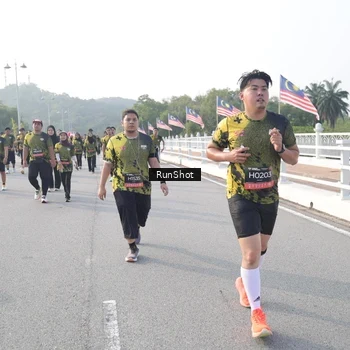 Runner Photo 6877125
