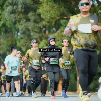 Runner Photo 6877131