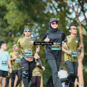 Runner Photo 6877137