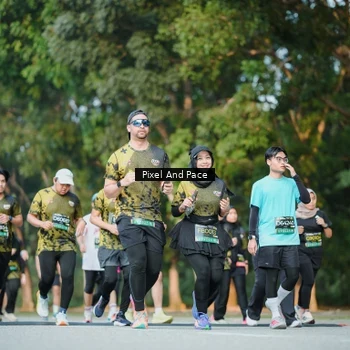 Runner Photo 6877142