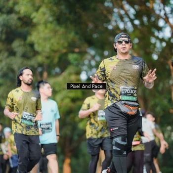 Runner Photo 6877150