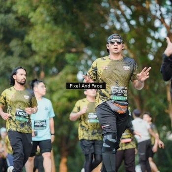 Runner Photo 6877152