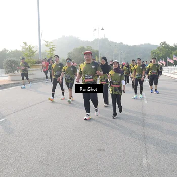 Runner Photo 6877157