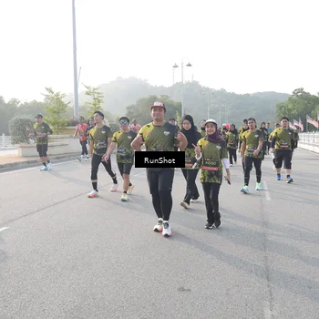 Runner Photo 6877158