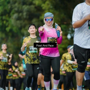 Runner Photo 6877201