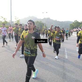 Runner Photo 6877237