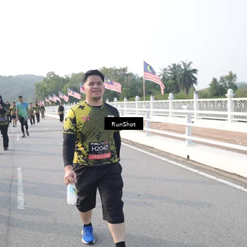 Runner Photo 6877259