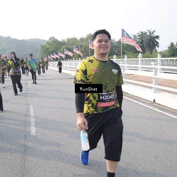 Runner Photo 6877272