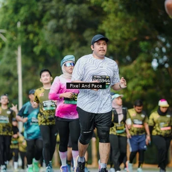 Runner Photo 6877302
