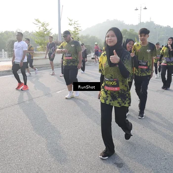 Runner Photo 6877303