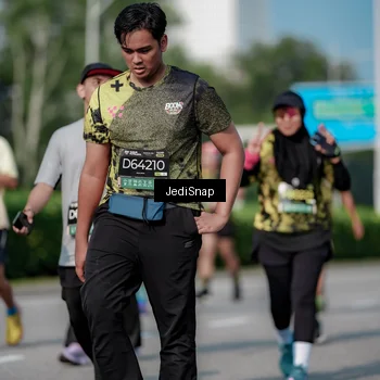 Runner Photo 6877336
